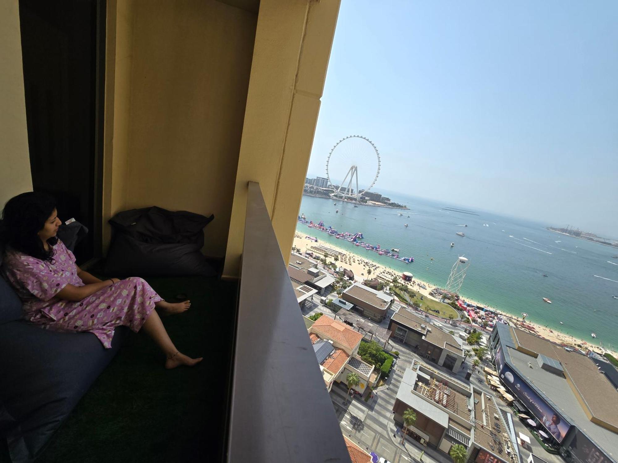 1 World Beach Property, Jbr, Award Winning Hostel, Coliving, Near Metro Dubai Buitenkant foto